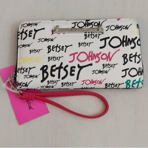 NWT Betsey Johnson SIGNATURE Z/A WRISTLET WALLET